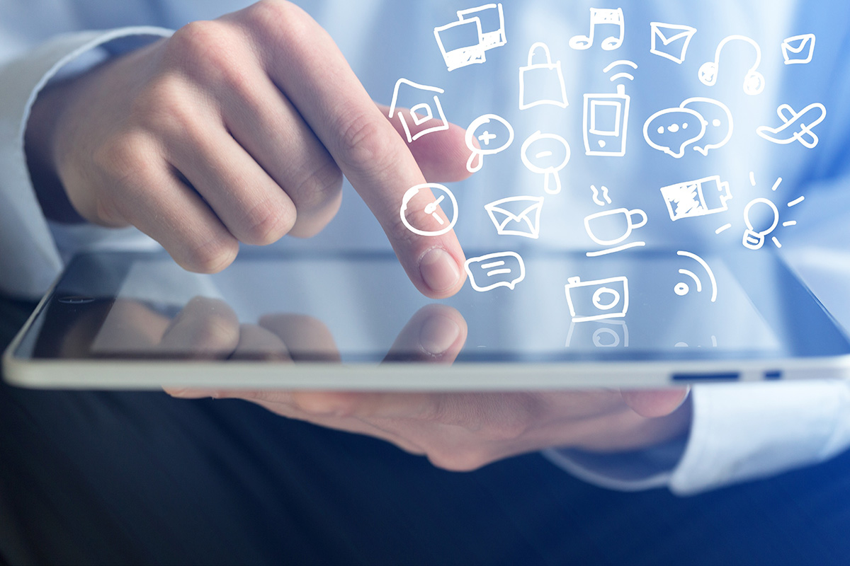 オウンドメディアにアクセス中