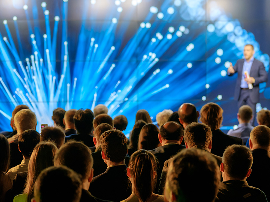 どこで情報発信が行われているのか