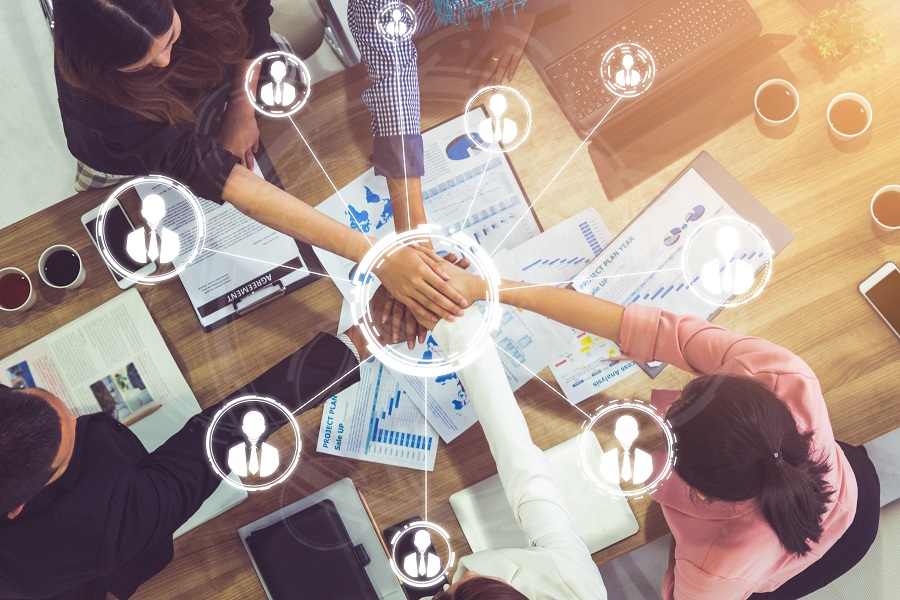 オウンドメディアリクルーティングに取り組む企業、5つの事例